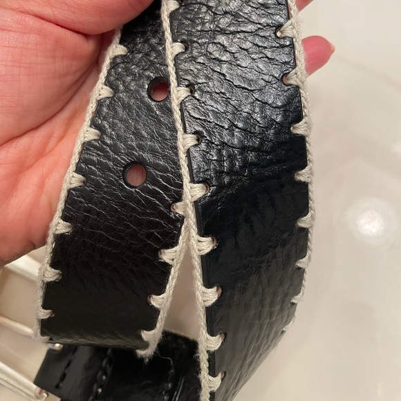 Michael Kors belt with stitching details - Picture 6 of 6